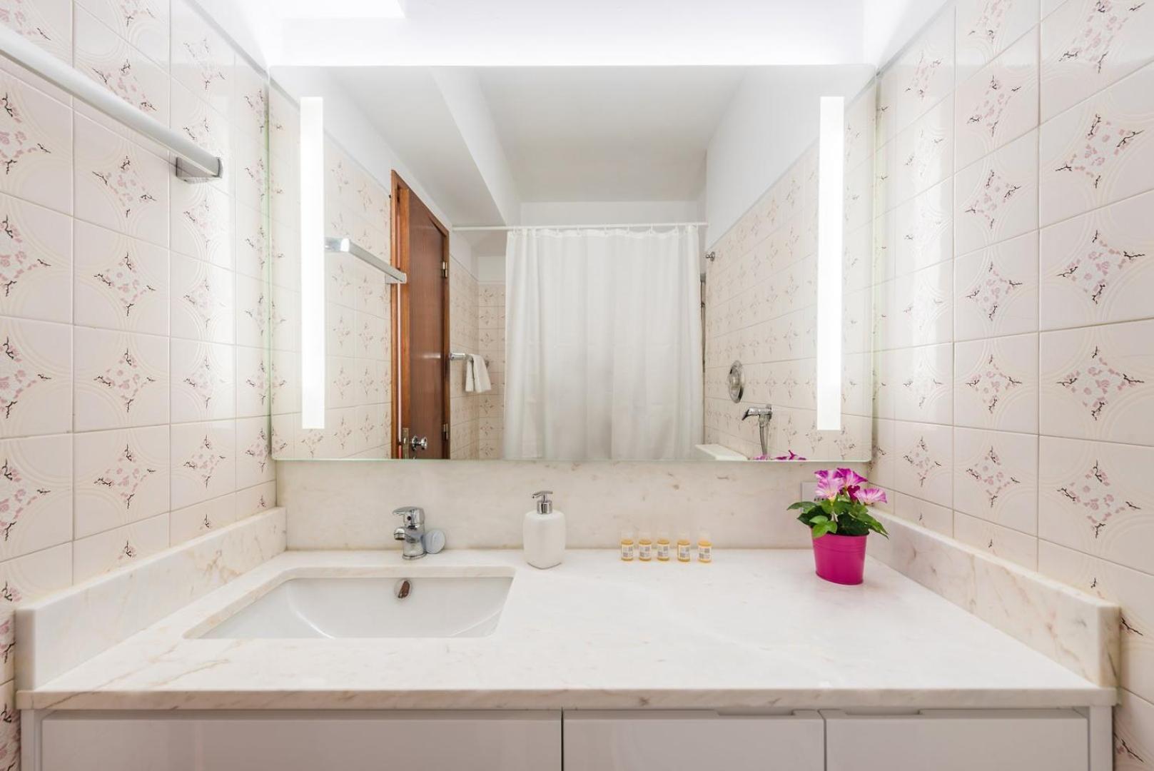 Guestready - Eclectic Haven In The Heart Of Porto 아파트 외부 사진